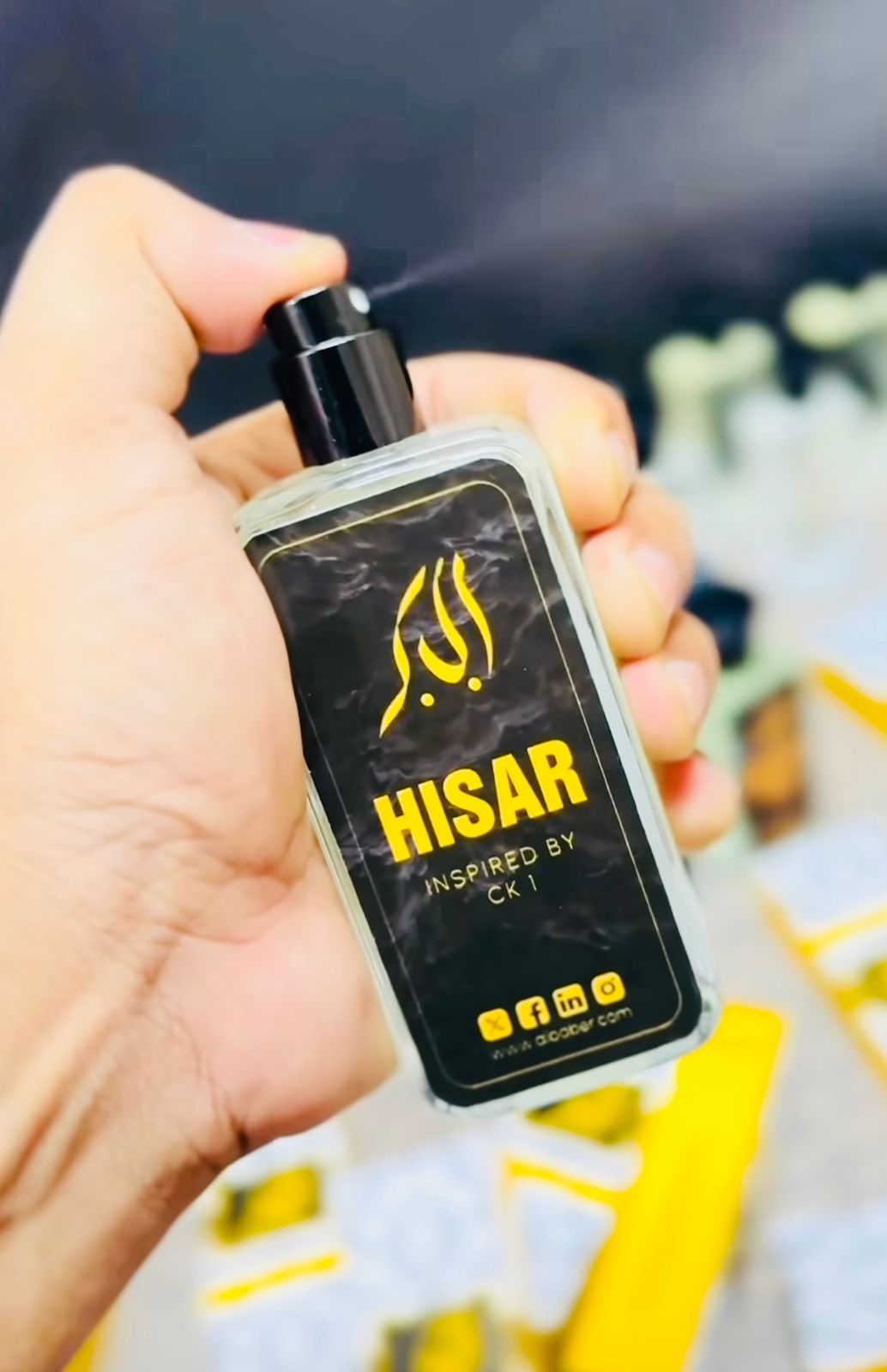 Luxury Perfume in Golden Deal - Hisar and Goat